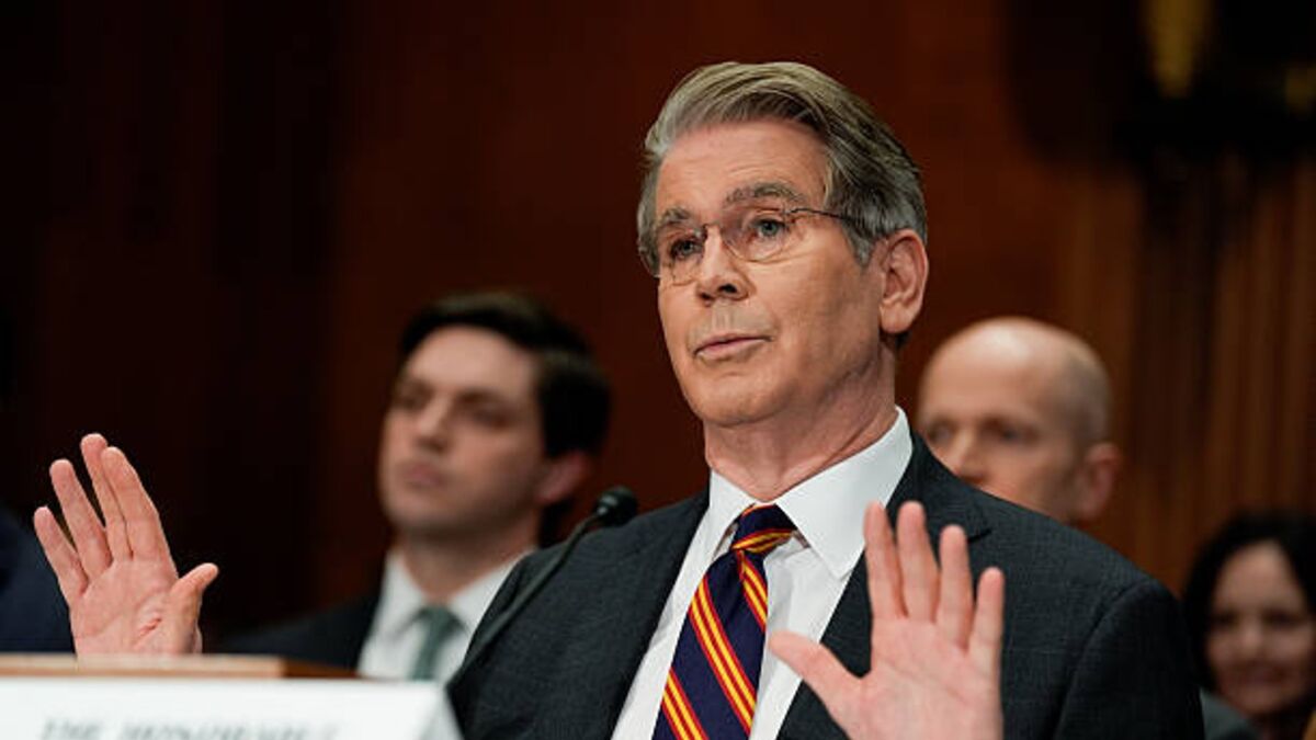 Bessent Says It Would Be Up to Trump to Sue Warsh About Interest Rates