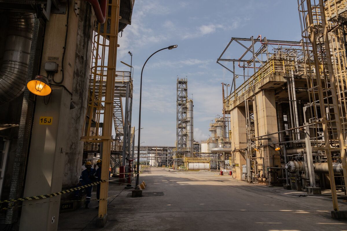 bloomberg.com - Vinicius Andrade - Braskem Makes Coupon Payment Amid Ongoing Review of Debt Load