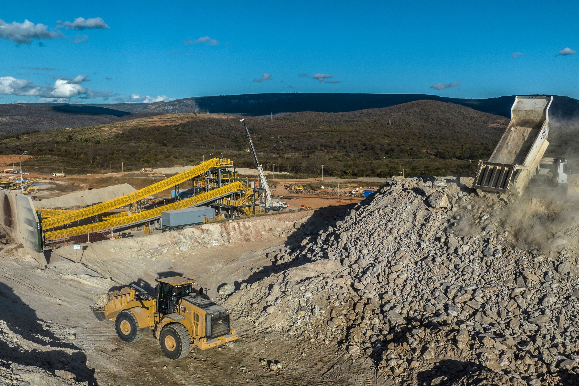 Pensilva  Plenty of cars at the bottom of Gold Diggings quarry