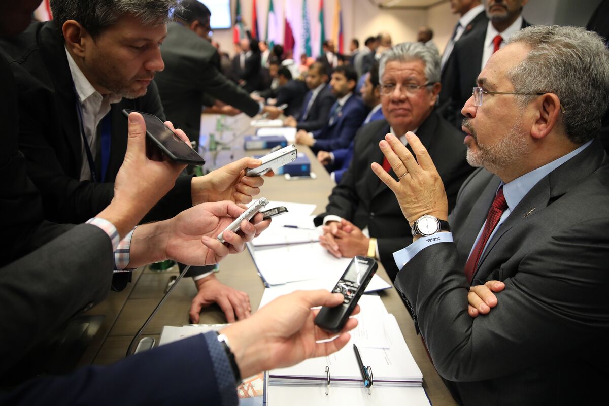 OPEC, Allies to Extend Oil Cuts for Nine Months to End Glut - Bloomberg