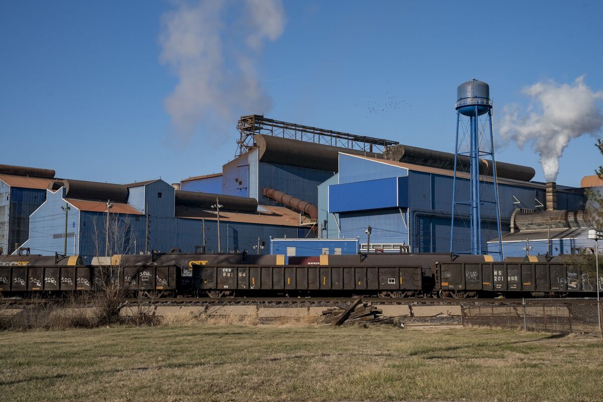 Unbelievable! "It Shook My Chest" – Eyewitness Account Of Us Steel Explosion - 5plpo6v