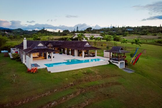 An Oil Executive Is Listing His Solar-Powered Hawaii Mansion