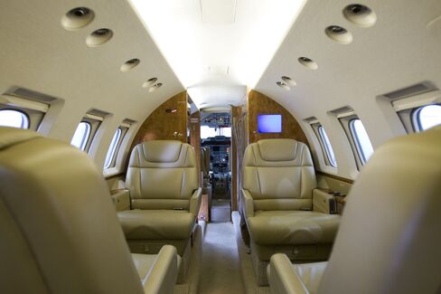 Corporate Jets Face $100-a-Flight Fee in Obama Deficit Plan