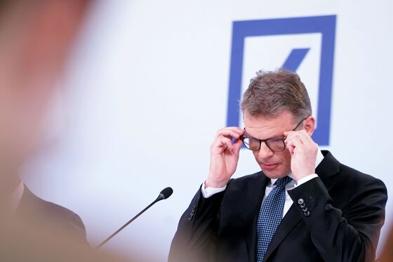 Deutsche Bank’s Compliance Missteps Get Personal for CEO Sewing