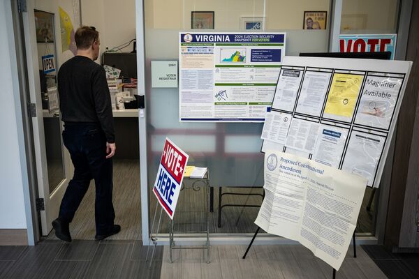 Early Voting As Virginia Democrats Seek To Redraw House Maps In 2026 Midterm Push