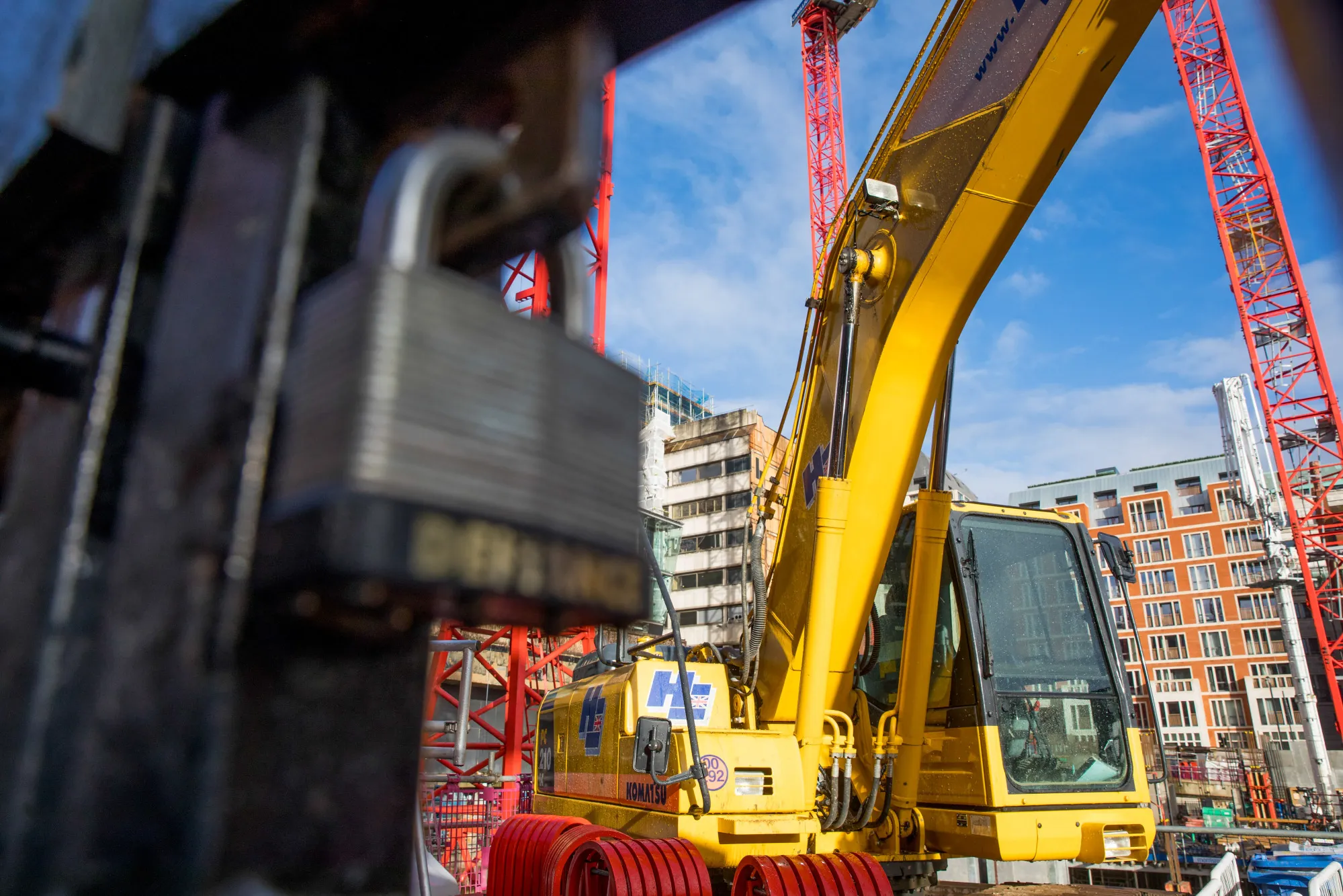 Carillion Plc Collapses After U.K. Government Refuses Bailout