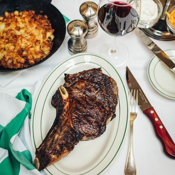 The Secret to Smith & Wollensky’s Iconic Steak Isn’t How You Cook It