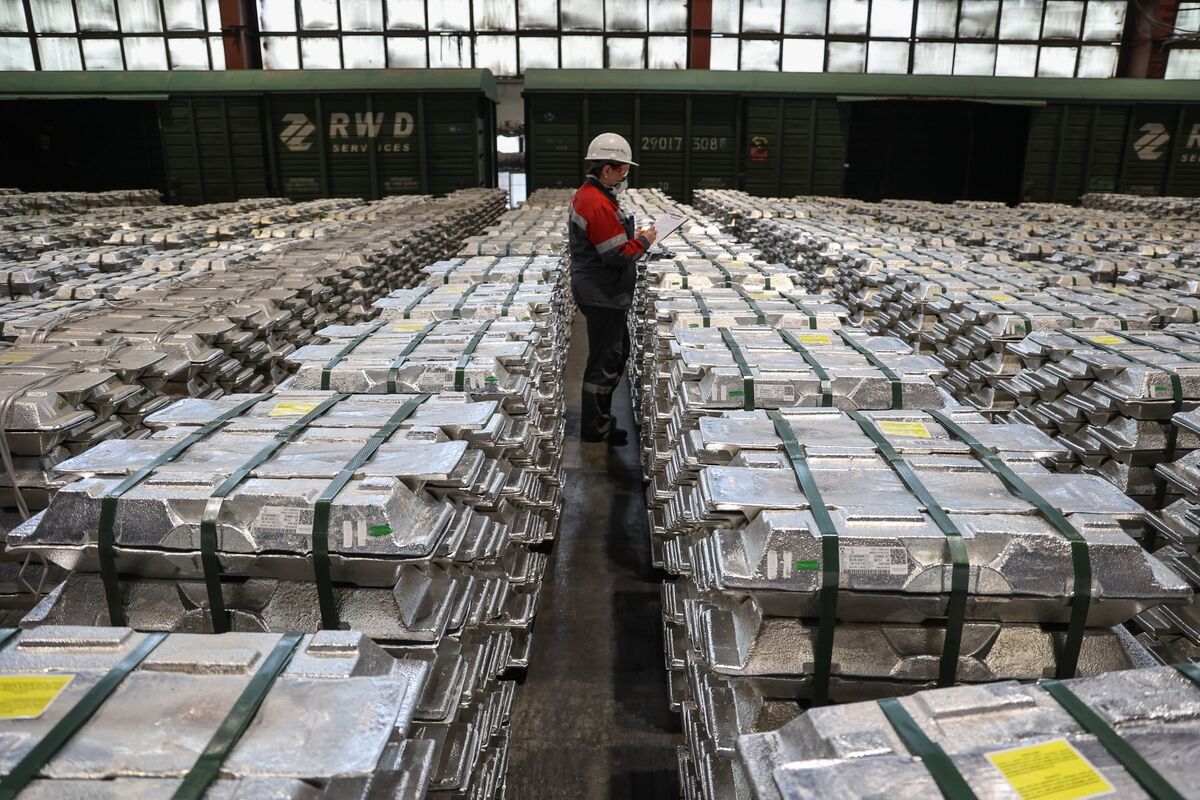 Russia Increases Base Metal Exports to China by Over 50% in 2025