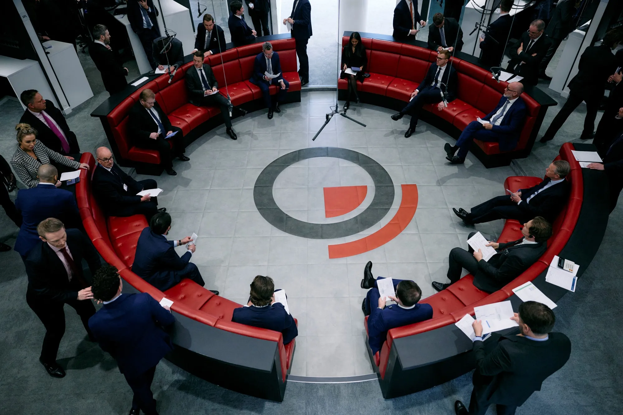 The trading floor of the open outcry pit at the London Metal Exchange Ltd&nbsp;in London.