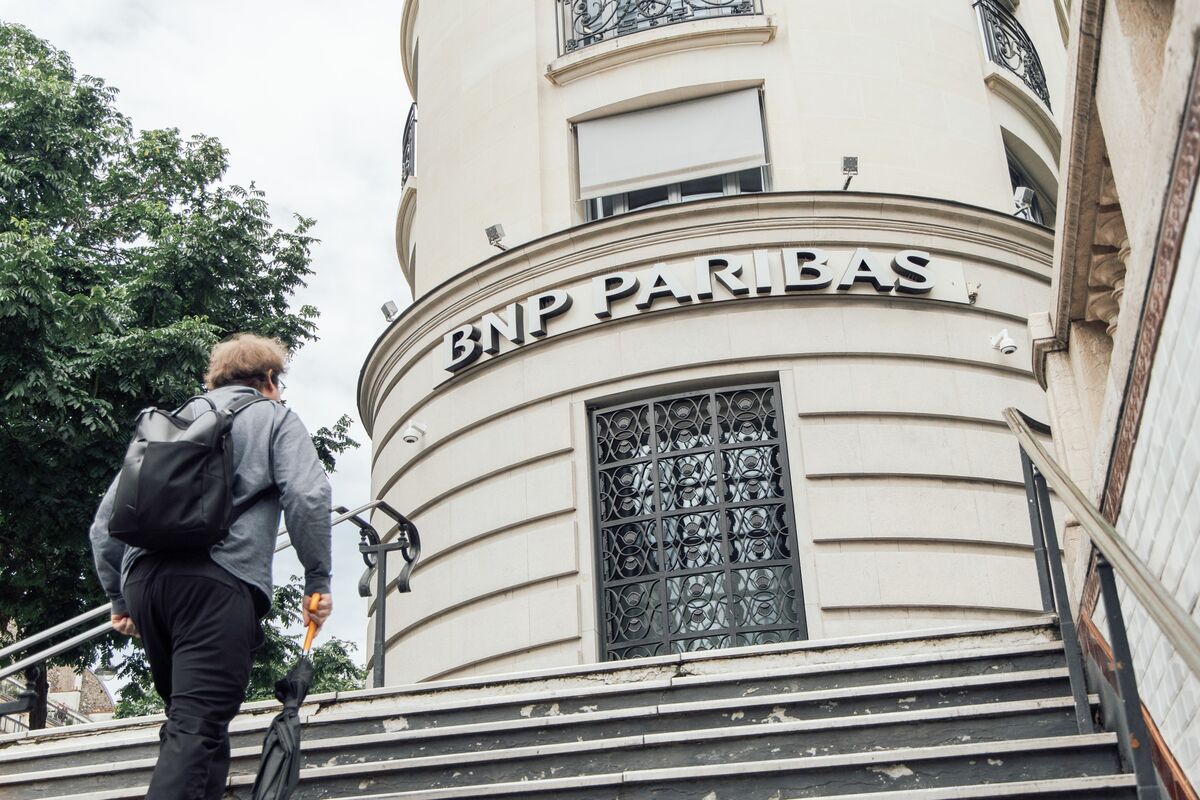 assets.bwbx.io image