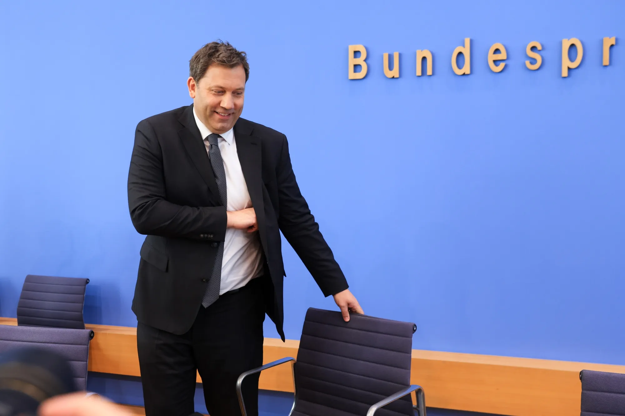Germany's finance minister Lars Klingbeil&nbsp;thinks high earners should pay more tax.&nbsp;