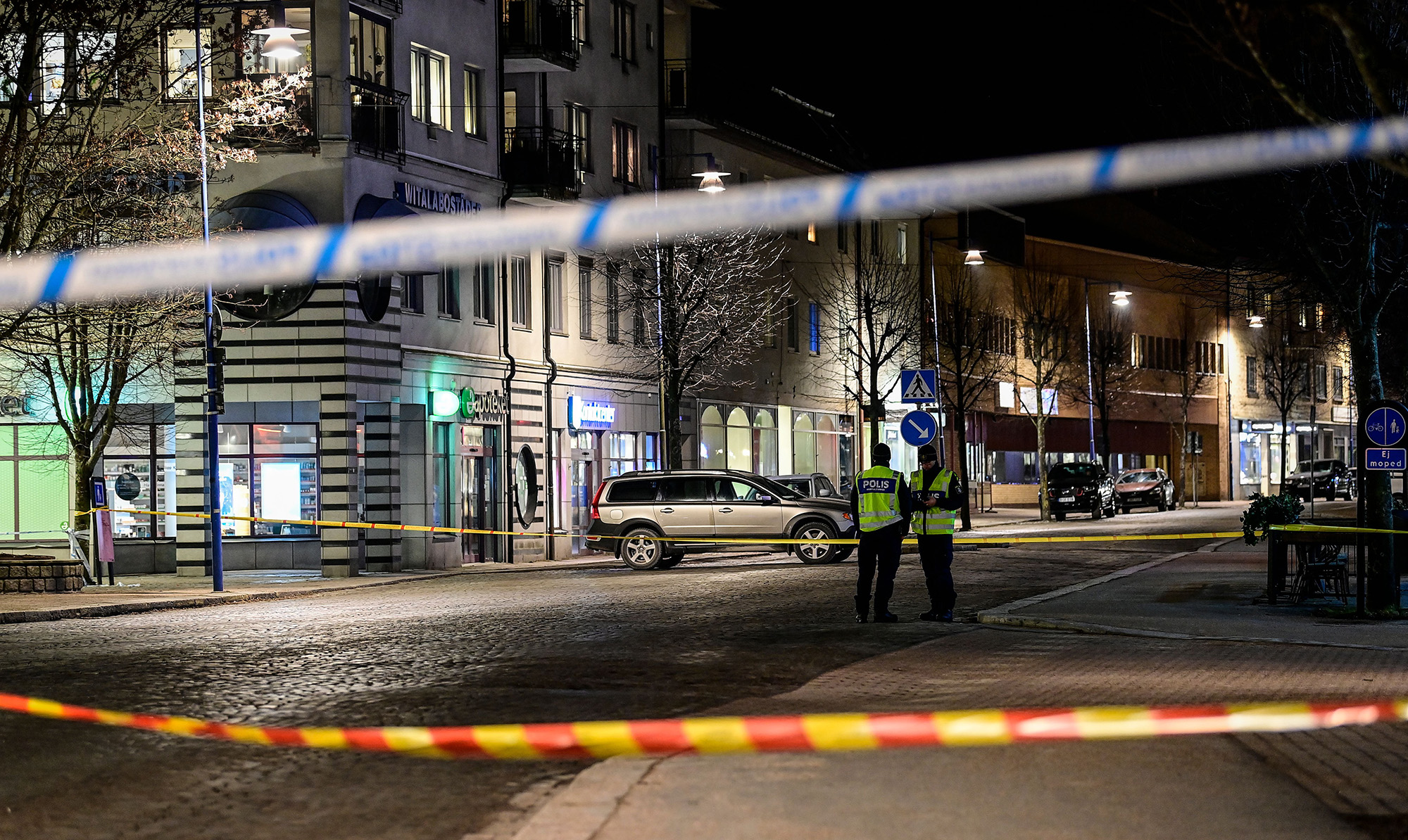 Swedish Police Arrest Man After 7 Wounded in Knife Attack - Bloomberg