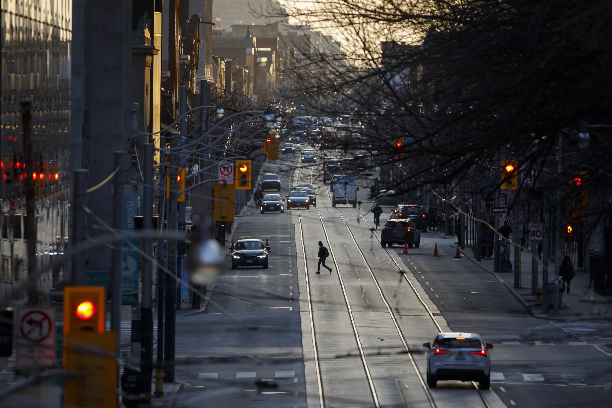 Queen Street West during the evening commute in Toronto on March 25, 2020.&nbsp;