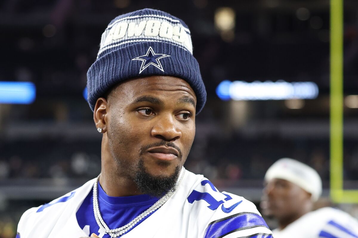 Dallas Cowboys Fans Boil Over as Parsons Is Traded to Packers