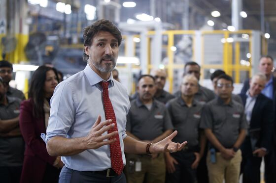 Teck Pulls Oil-Sands Mine Project in Relief for Trudeau