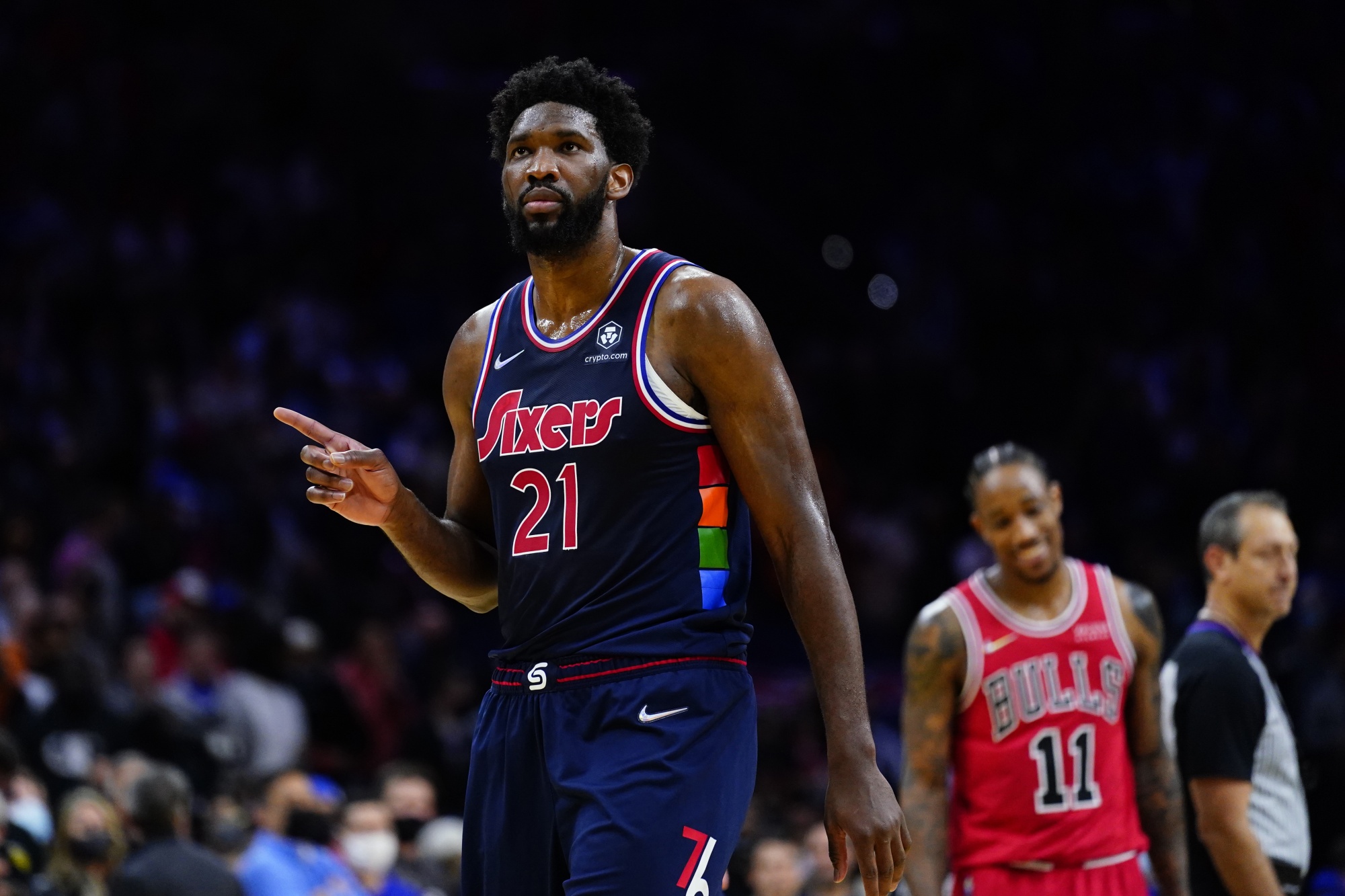 Embiid, Curry Lead Short-handed 76ers Past DeRozan, Bulls - Bloomberg