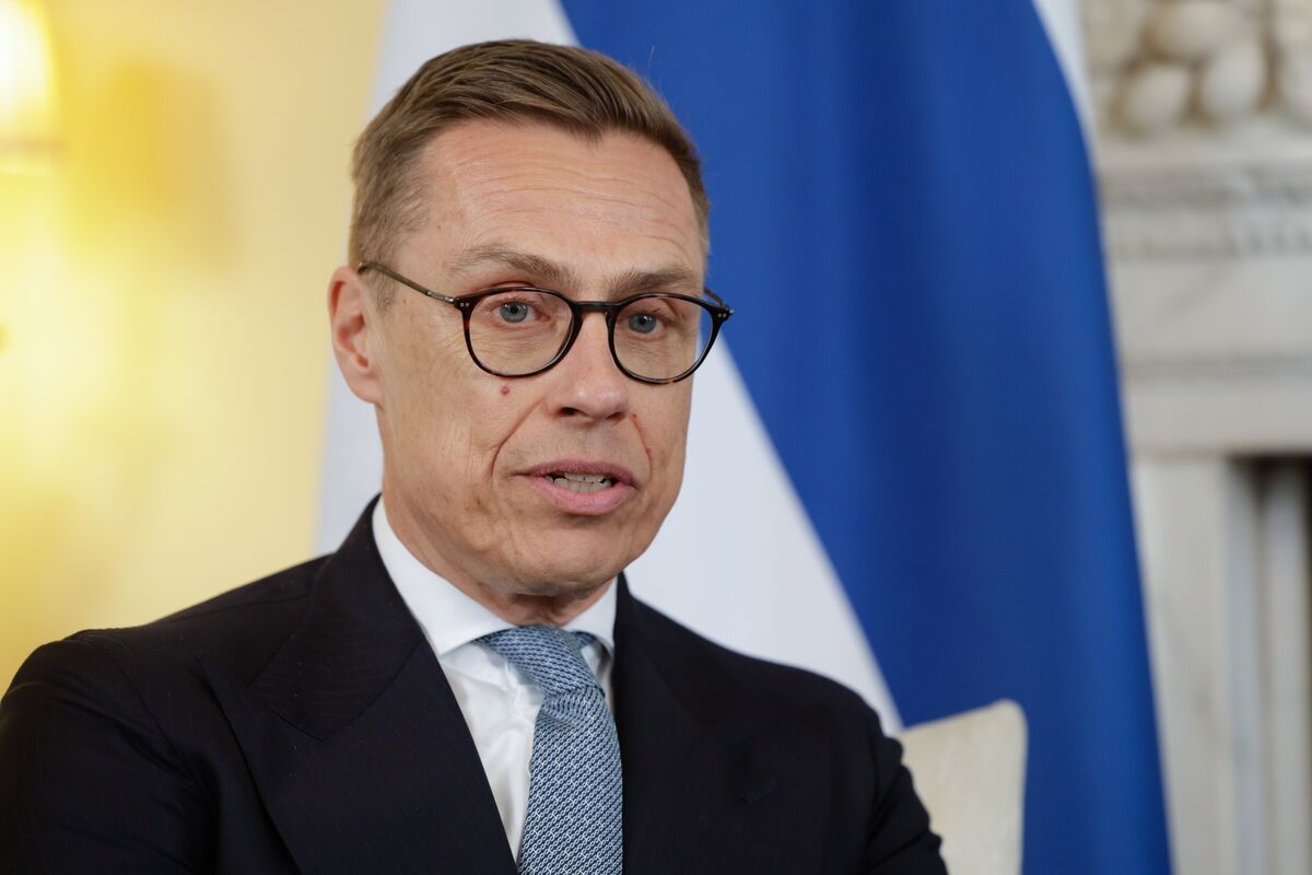 
                            Finland’s Stubb Says ‘Quite Close’ to Peace Deal in Ukraine