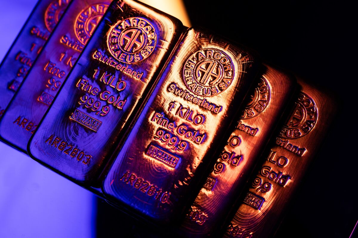 金が続伸、5000ドル台回復－歴史的な下落後に買いが活発化 - Bloomberg
