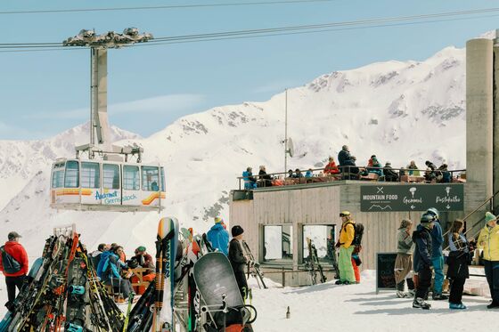 An Egyptian Billionaire Resurrected This Swiss Skiers’ Paradise
