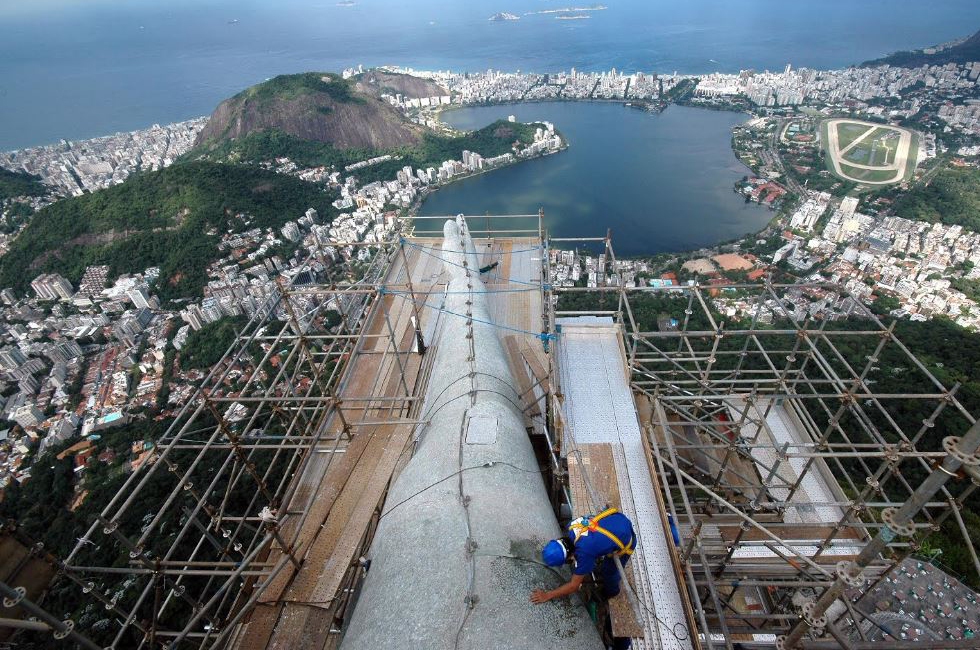 Rio's Christ statue closes and state of emergency decreed