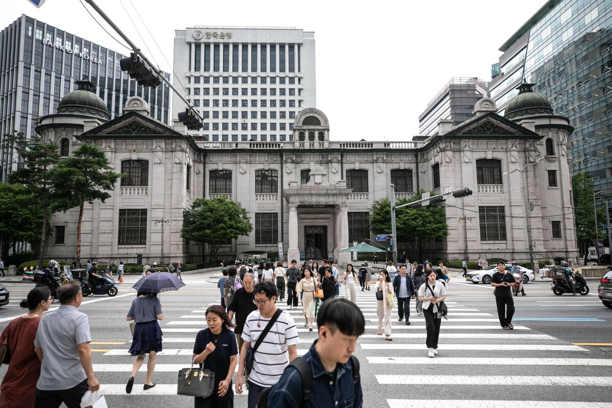 🟪"La Banca di Corea pronta a ridurre i tassi d'interesse: una mossa strategica in vista delle elezioni presidenziali"