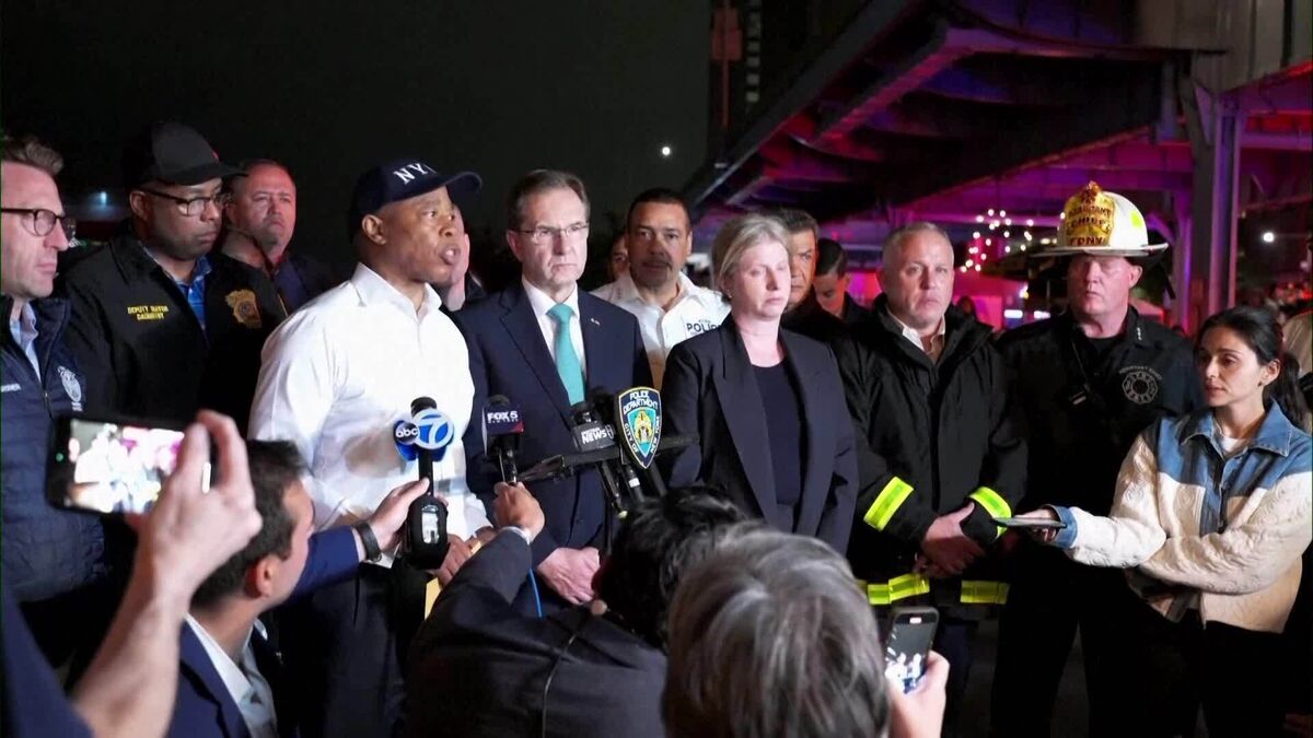 Adams Issues Brooklyn Bridge Ship Collision Statement