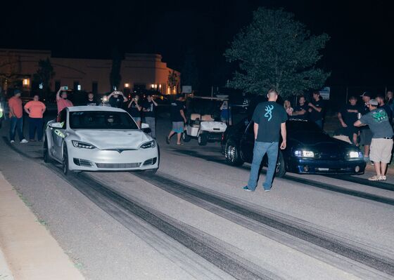 Teslas Go Drag Racing and Smoke the Combustion Faithful