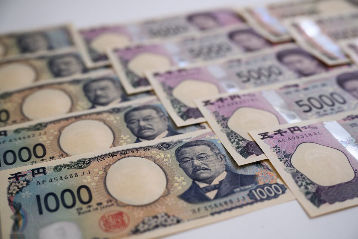 bloomberg.com - Anya Andrianova - Hedge Funds Slashed Yen Short Bets After US-Japan Joint Efforts
