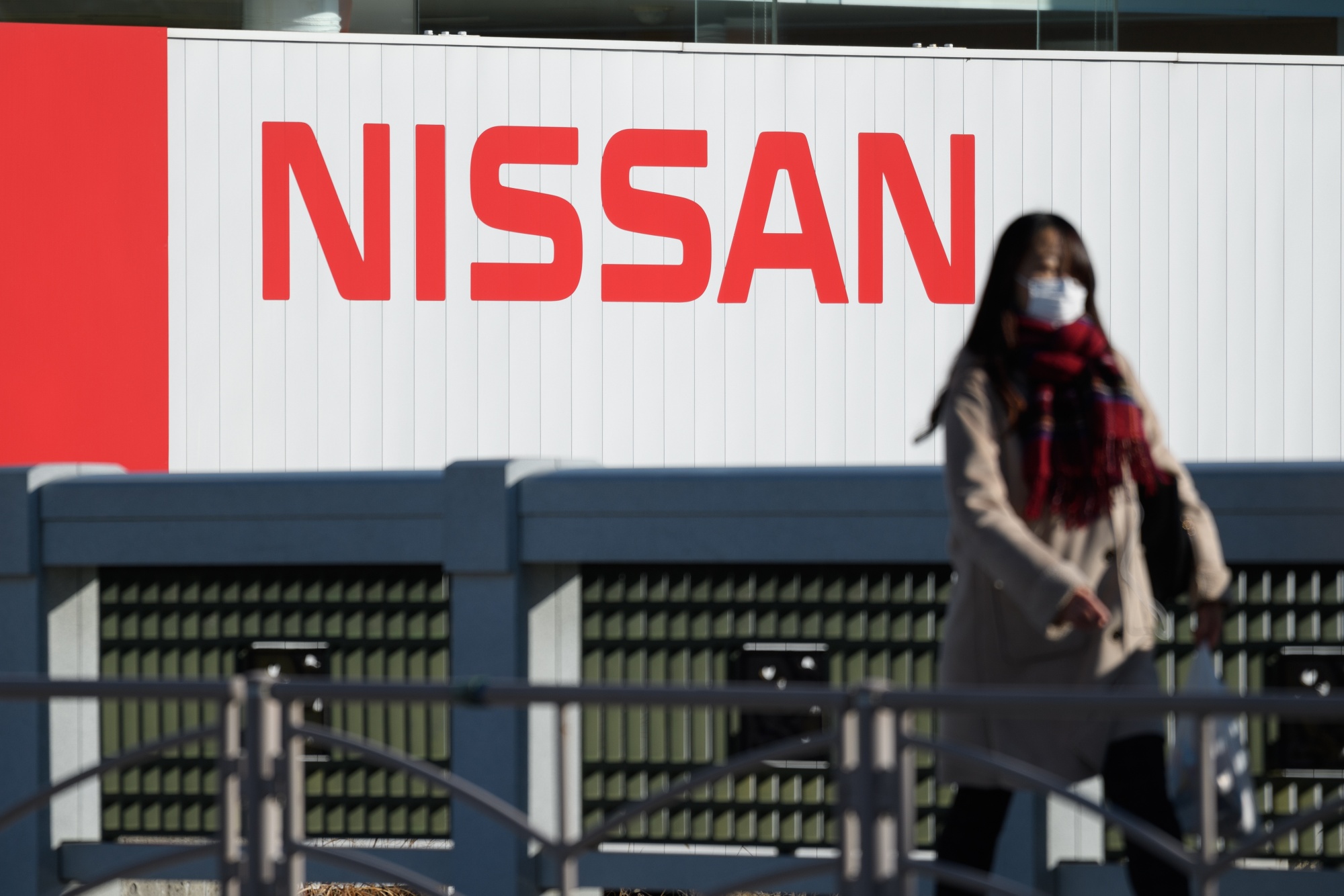 日産株一時5 2 高 １カ月ぶり高値 前期営業損失は想定範囲内の声 Bloomberg