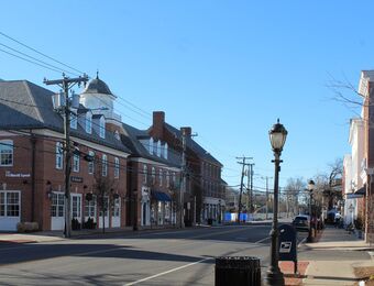 relates to Tired NYC Commuters Fuel Boom In Mini-Greenwich of Darien, CT