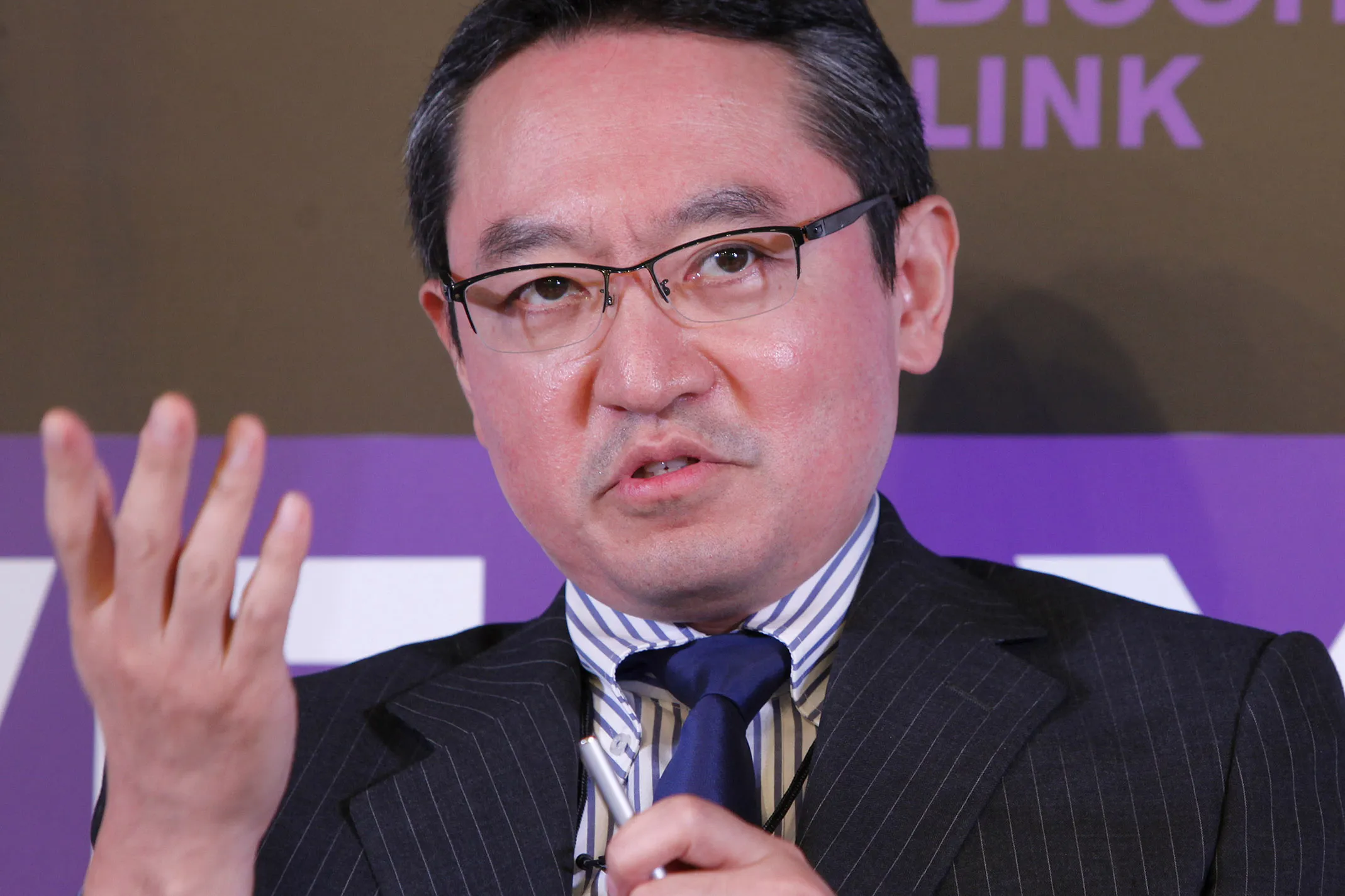 Hiromichi Shirakawa.
