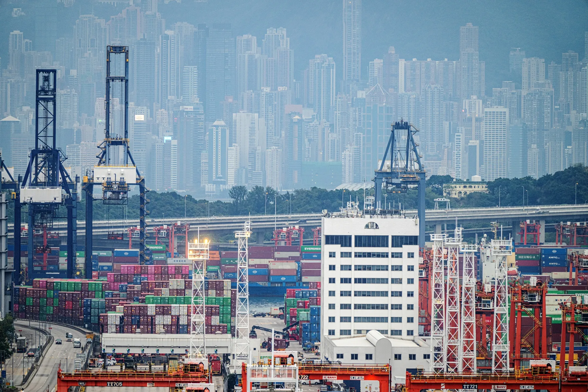 Cranes at the Kwai Tsing Container Terminals in Hong Kong.&nbsp;