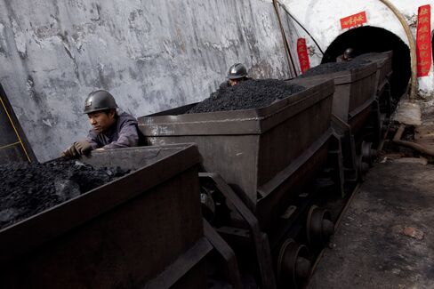 China Suspends Coal Mines Ahead of Congress, Boosting Prices