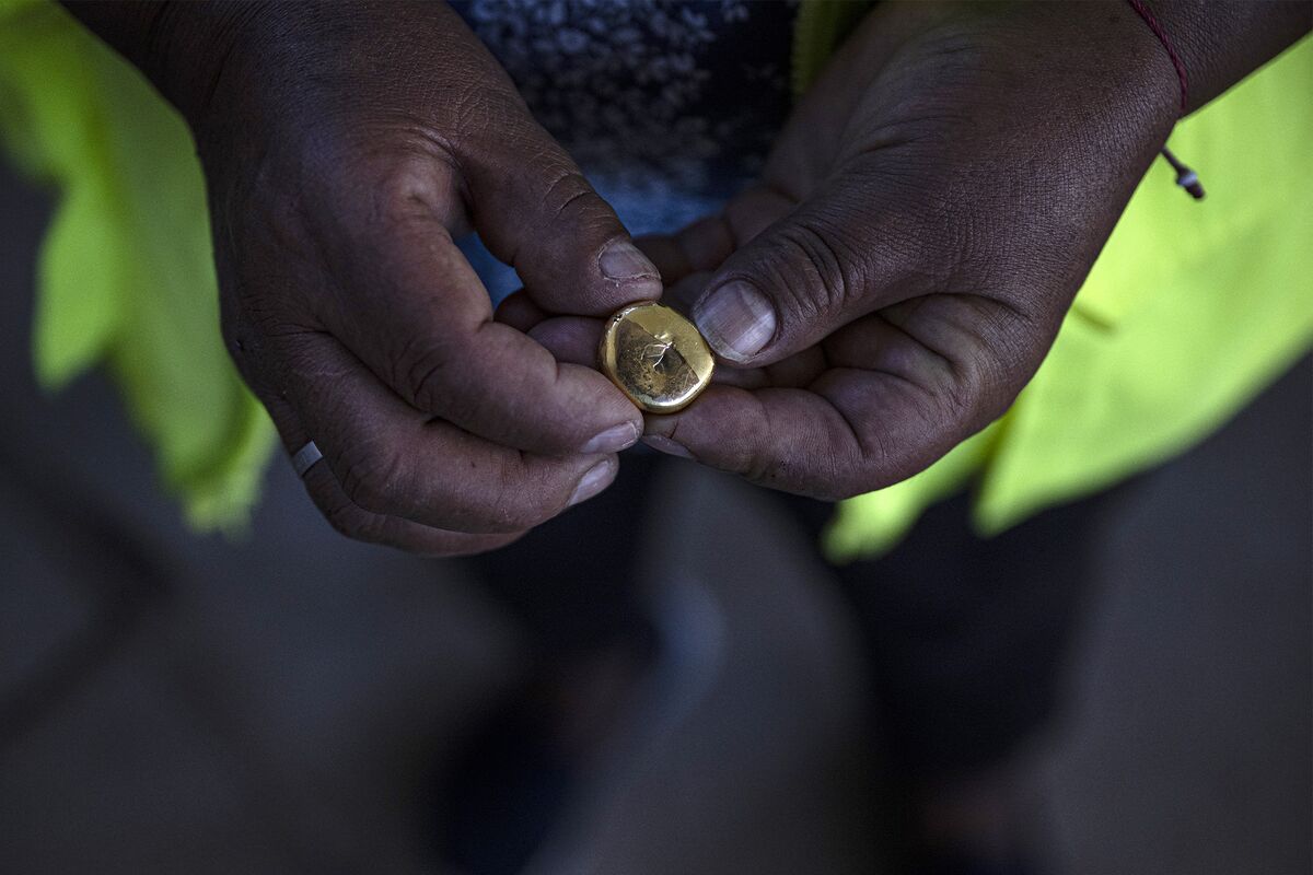 assets.bwbx.io image