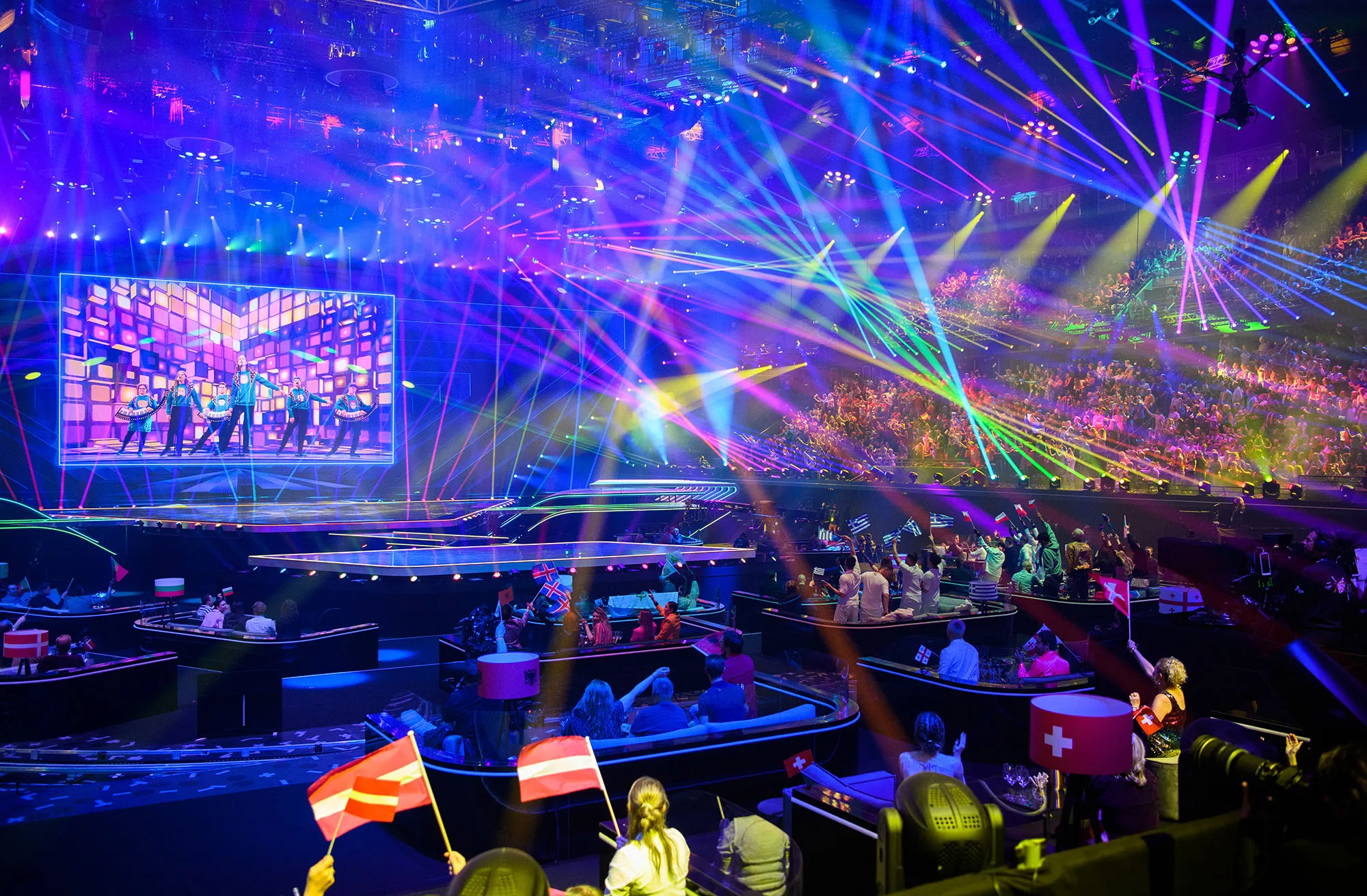 Dadi og Gagnamagnid&nbsp;with the song "Ten Years" during the second semi-final of the Eurovision Song Contest.&nbsp;