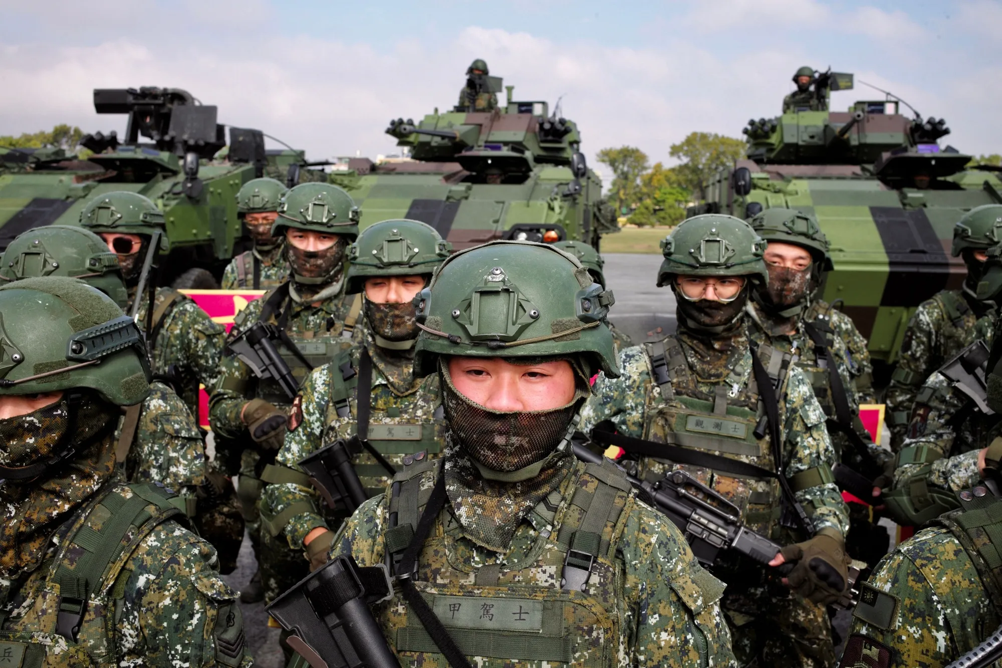 Taiwanese soldiers&nbsp;during a visit by President Tsai Ing-wen at a military base in Chiayi on Jan.&nbsp;6.