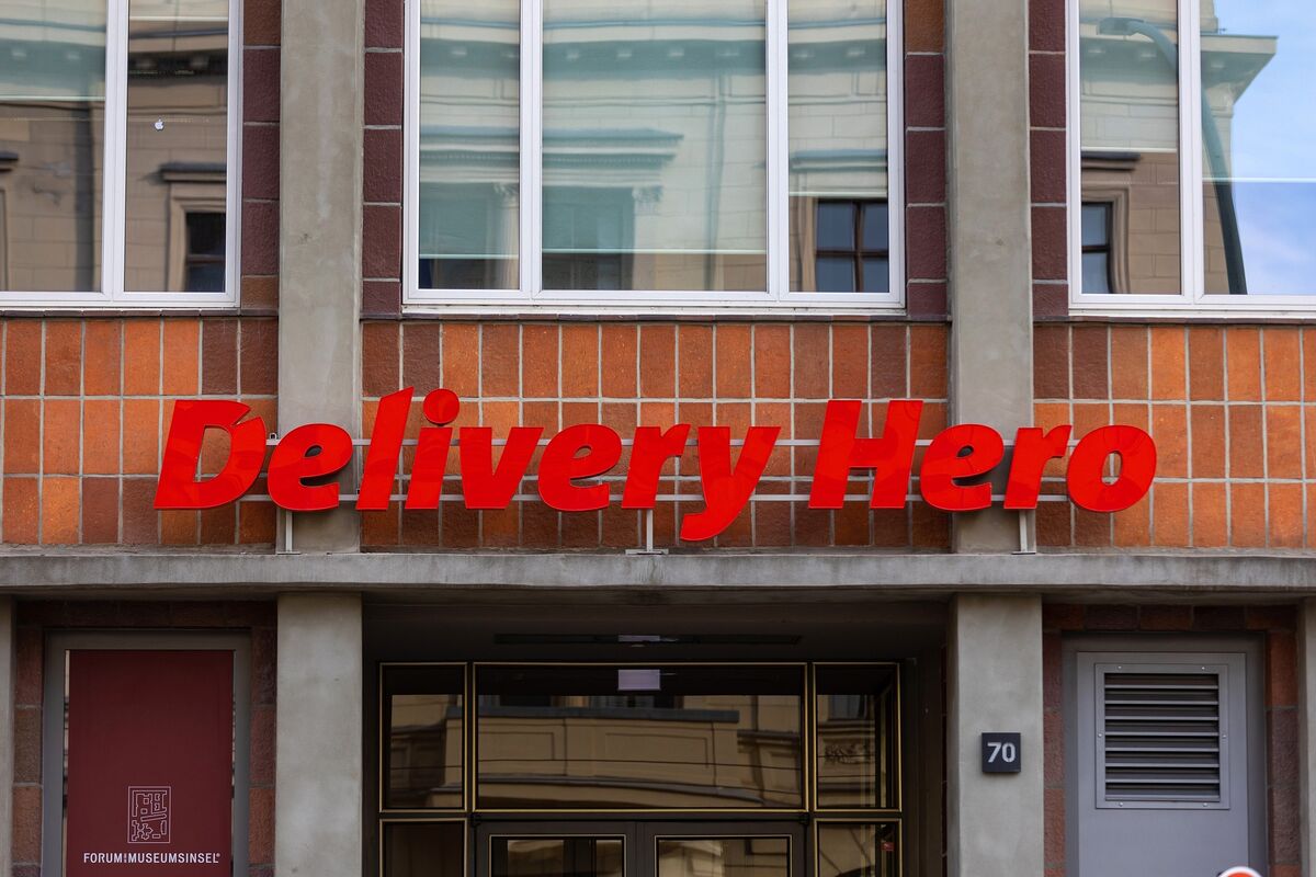 
                            Delivery Hero Weighs Options After Holders Seek Strategic Review