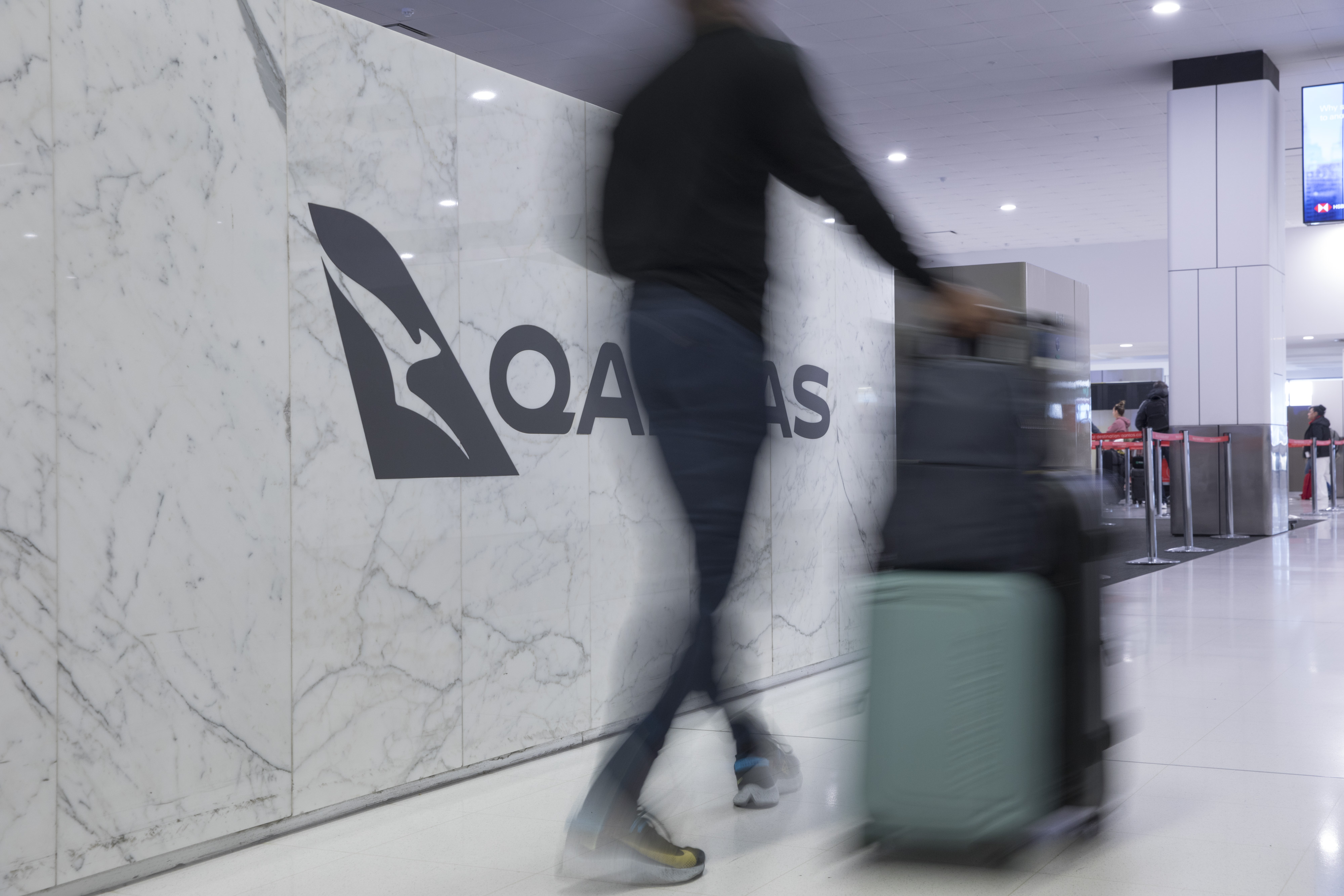 Qantas delayed cheap baggage compensation