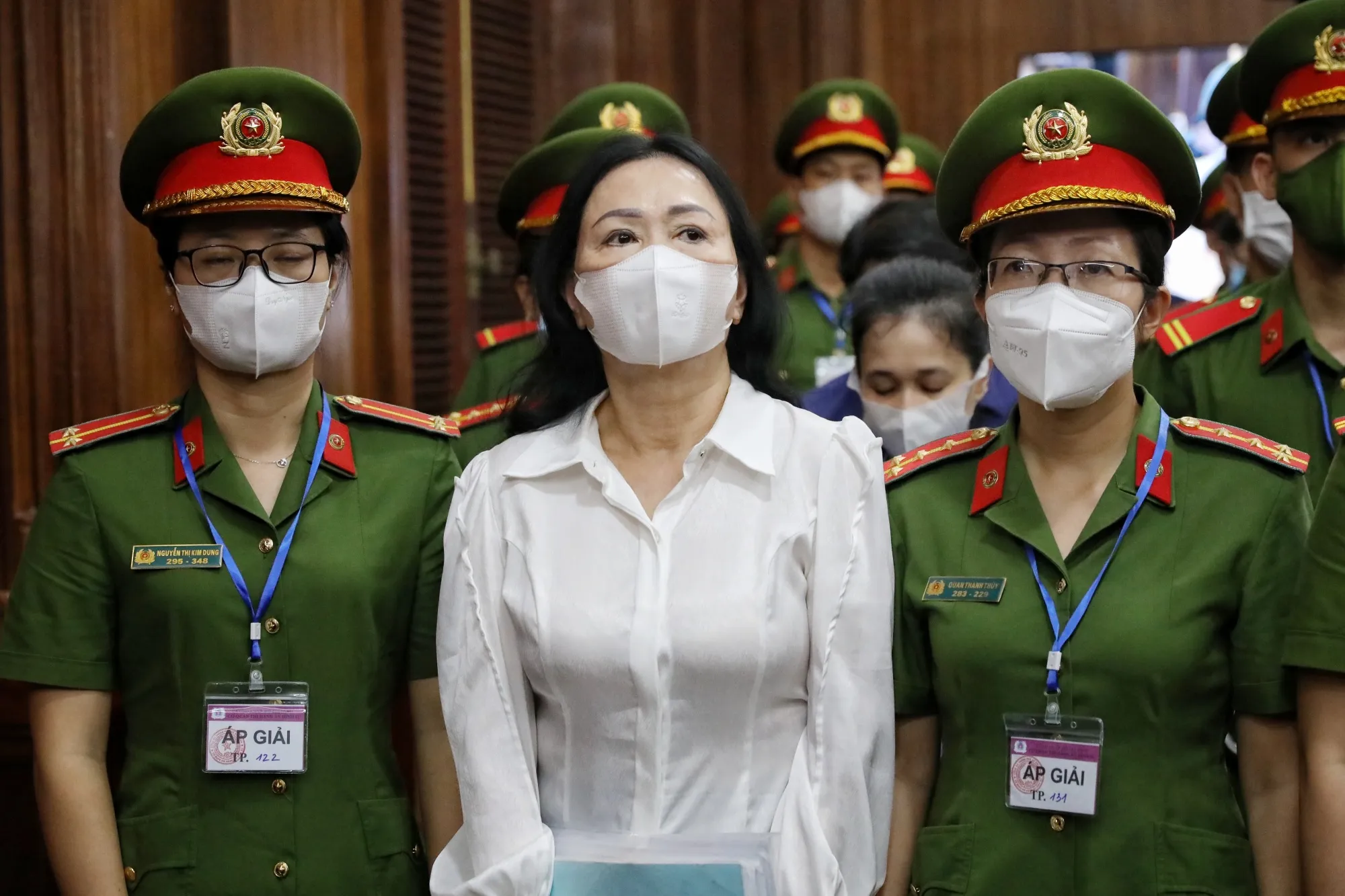 Vietnamese tycoon in race to raise $9bn to avoid�execution after masterminding the world?s biggest bank fraud