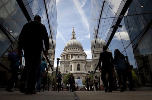 U.K. Finance Industry to Lose 43,000 Jobs, CBI Survey Says