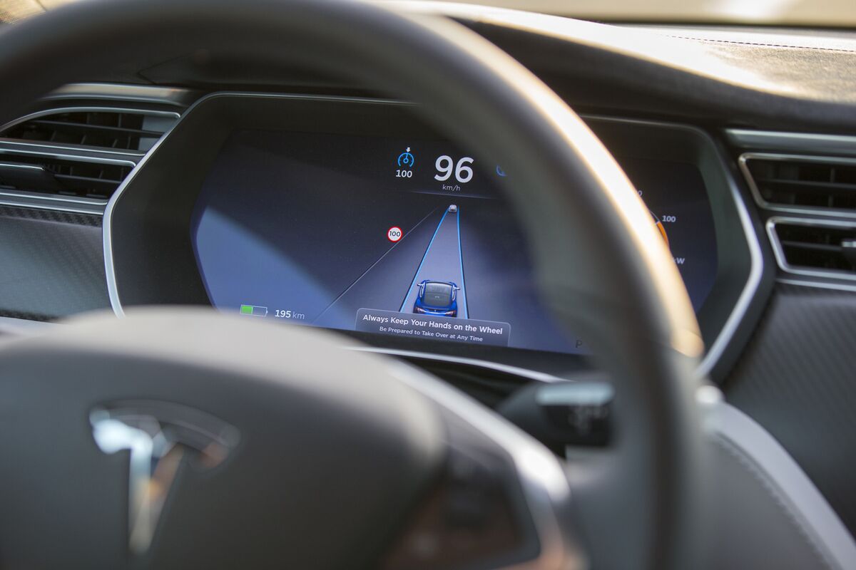 bloomberg.com - Edward Ludlow - Insurer Lemonade Pitches Tesla Drivers Cheaper Rates for FSD Use