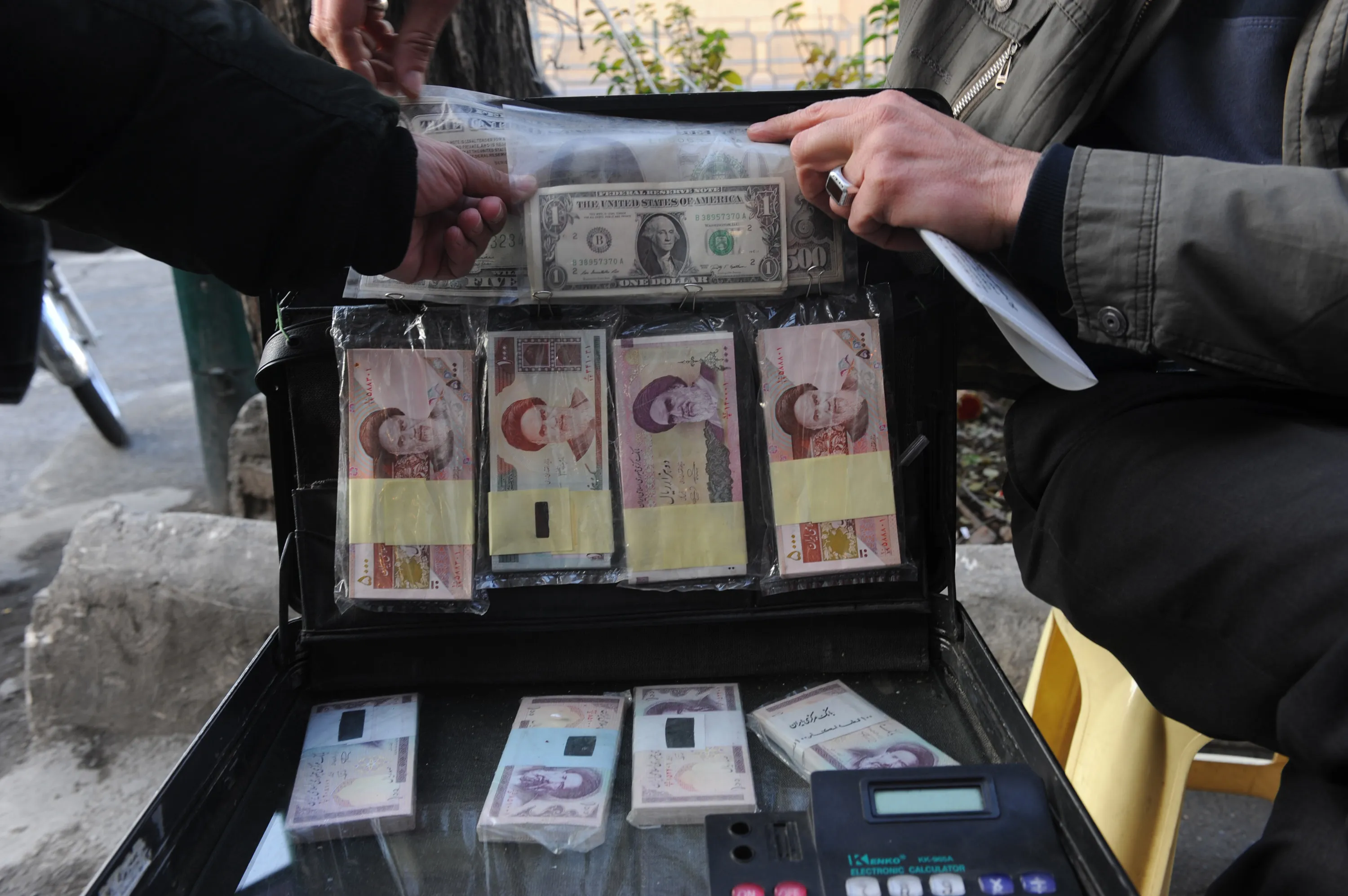 Iran Bazaar Sees Rush to Dump Rial as Sanctions Hurt Economy