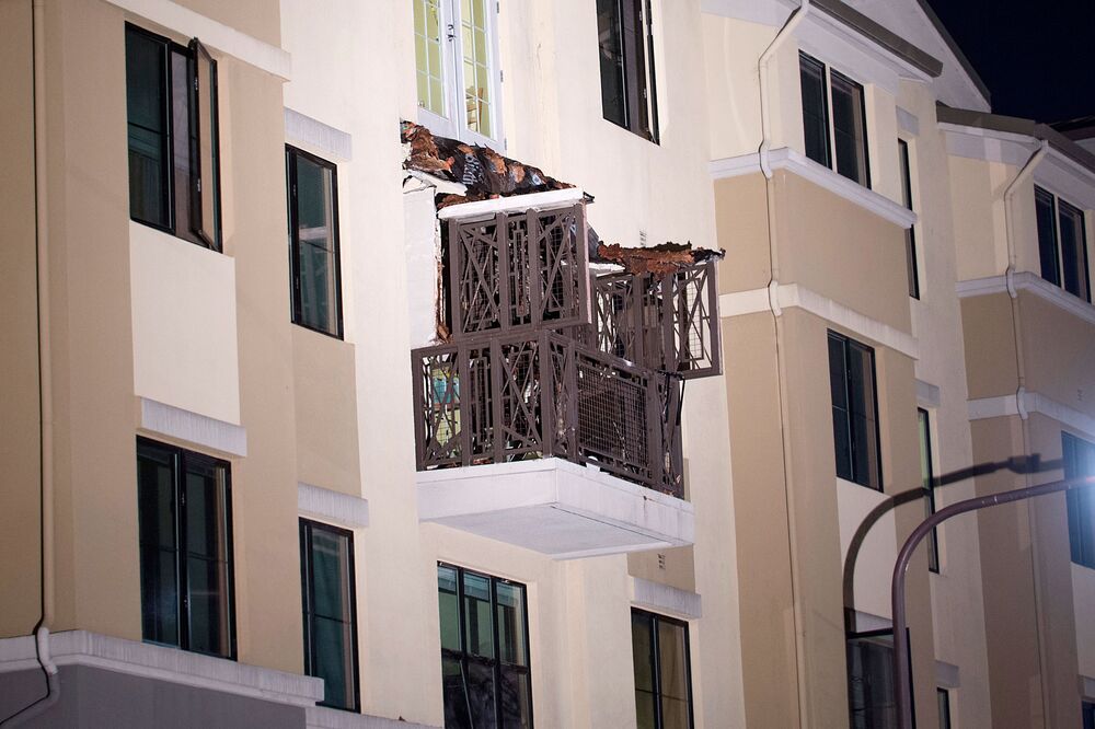 Five Irish Students Die After Balcony In Berkeley Collapses