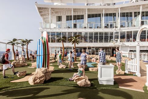 Harmony Dunes, the nine-hole mini golf course.