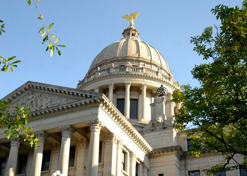 How One Mississippi County Played Wall Street’s Fiddle