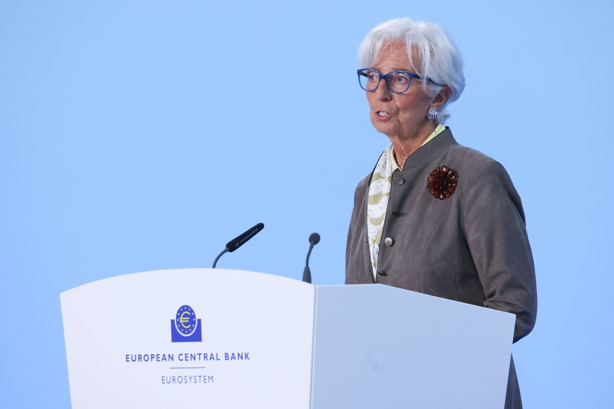 Lagarde Says Inflation Risks ‘Quite Contained’ in Each Direction