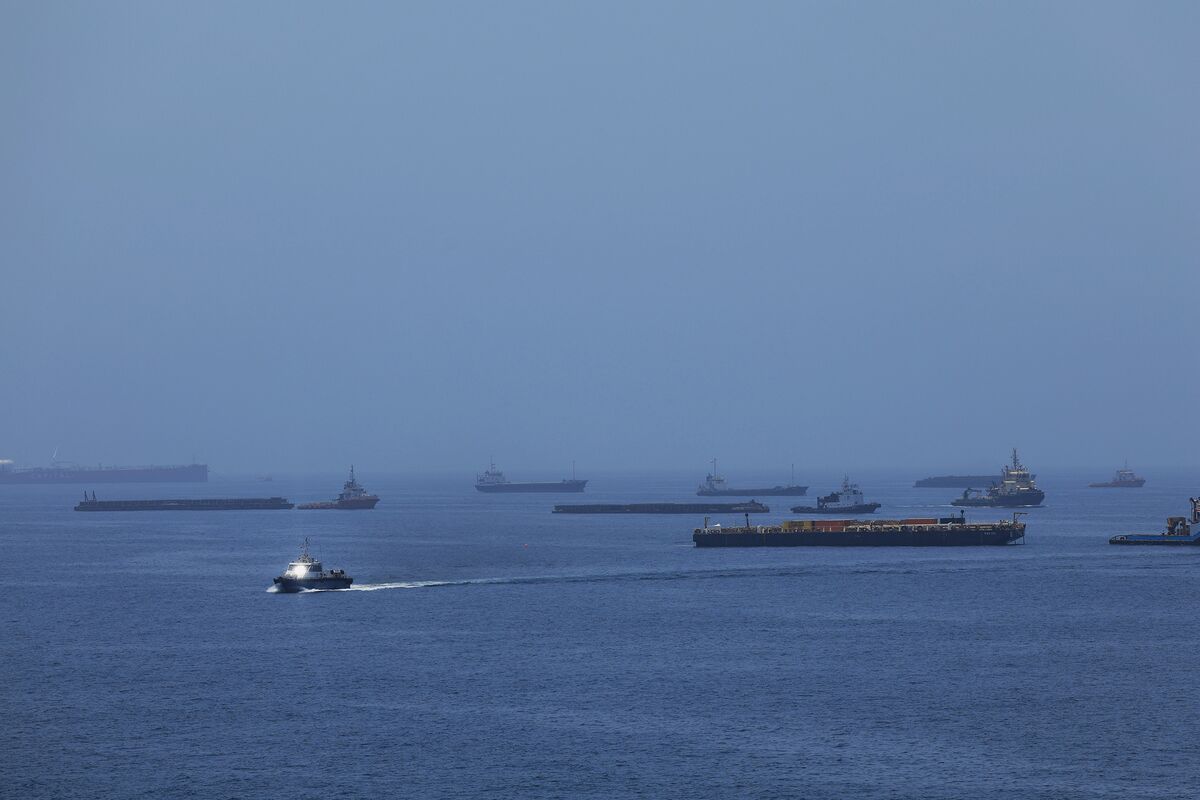 Iranian forces close Strait of Hormuz after strikes on Lebanon