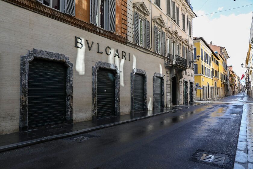 Italian Virus Toll Rises While EU Leaders Argue Over Response