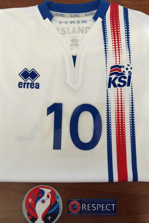 Gylfi Sigurdsson #10 jersey printed by Sports Company.