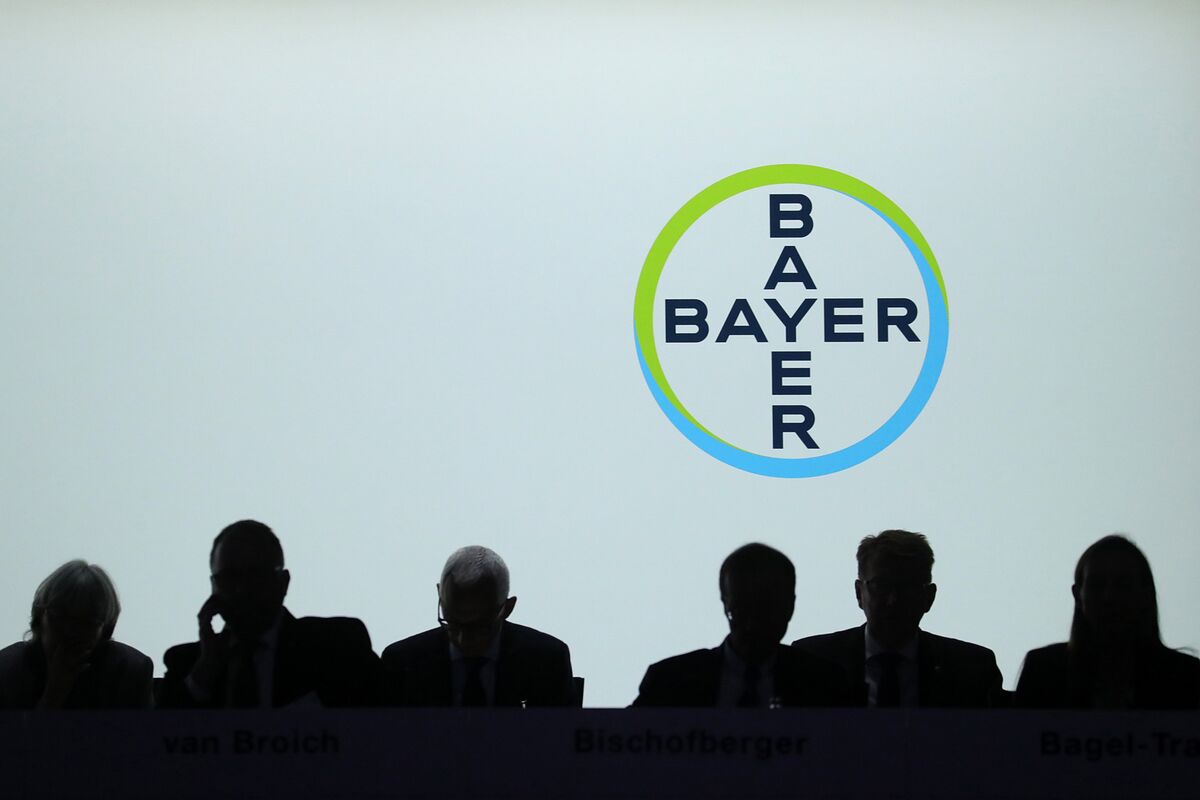 Bayer CEO Opens Door To Roundup Settlement As Lawsuits Swell - Bloomberg